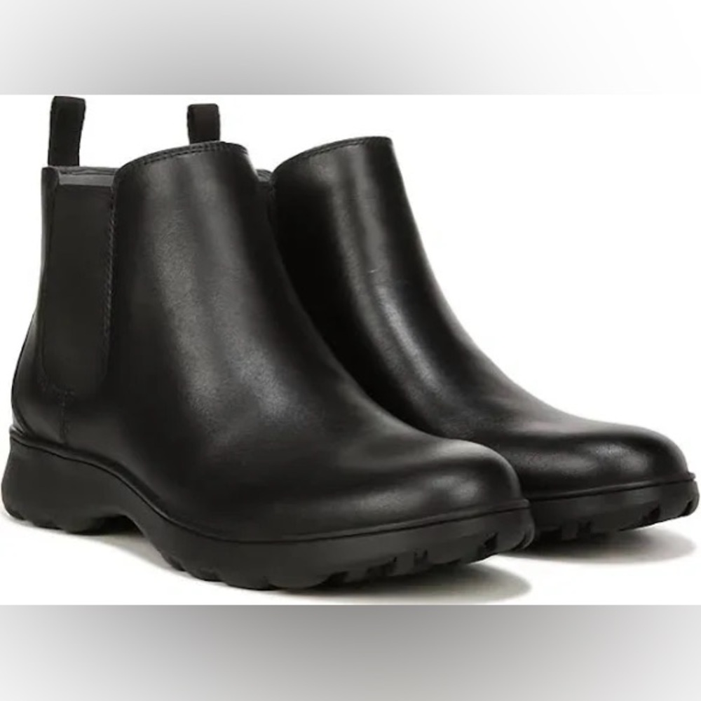 Vionic Evergreen Ankle Boots